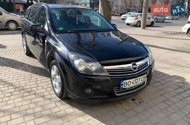Універсал Opel Astra 2010 в 