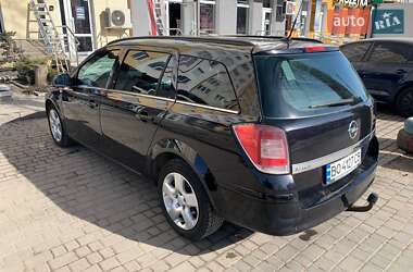 Універсал Opel Astra 2010 в 