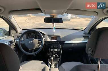 Універсал Opel Astra 2010 в 