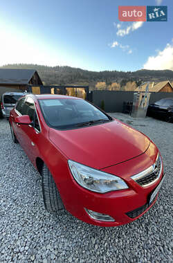 Хэтчбек Opel Astra 2010 в 