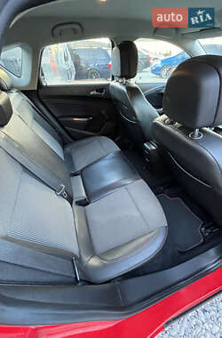 Хэтчбек Opel Astra 2010 в 