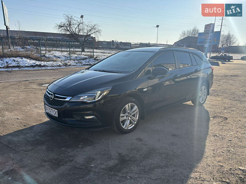 Универсал Opel Astra 2017 в Александрие