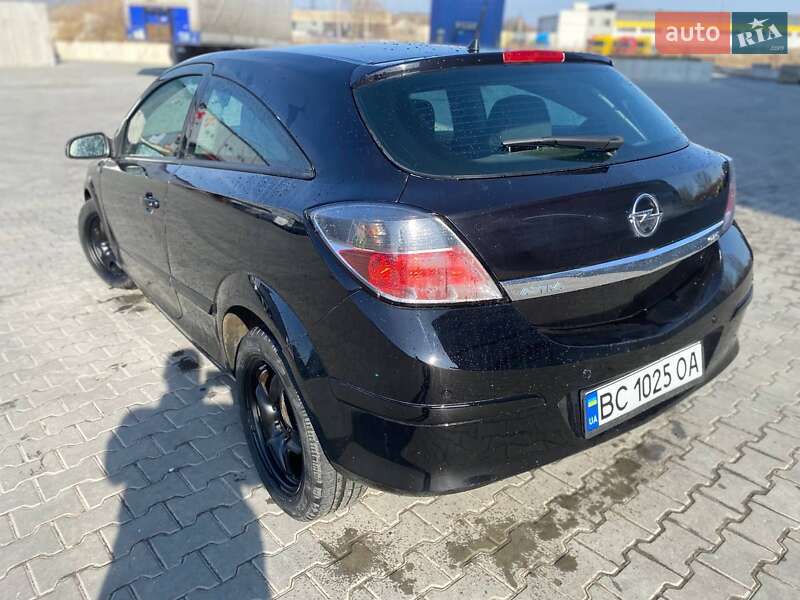 Хэтчбек Opel Astra 2007 в Львове