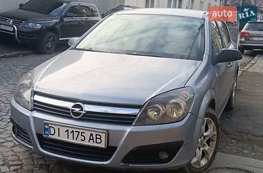 Хэтчбек Opel Astra 2006 в Хусте