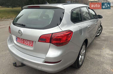 Універсал Opel Astra 2011 в 