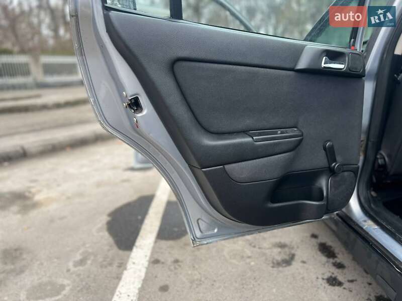 Хэтчбек Opel Astra 2002 в Виннице