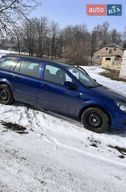 Универсал Opel Astra 2006 в Чутове