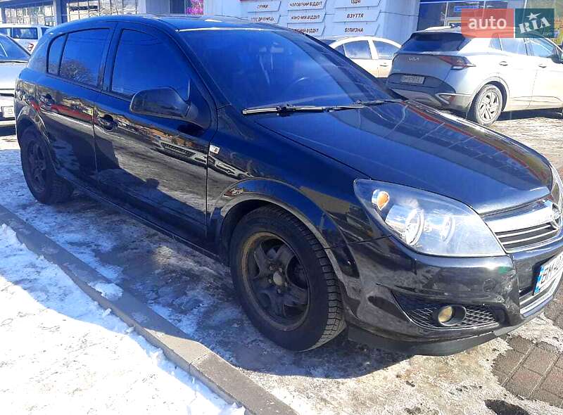 Opel Astra 2012