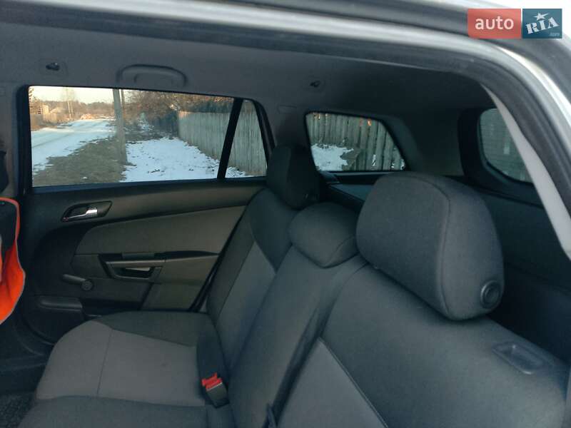 Универсал Opel Astra 2006 в Барановке