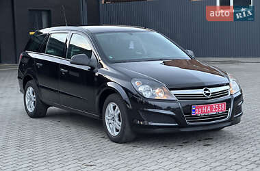 Універсал Opel Astra 2010 в 