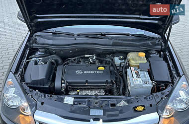 Універсал Opel Astra 2010 в 