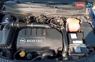 Универсал Opel Astra 2006 в 