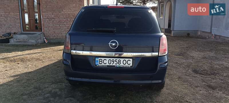Универсал Opel Astra 2006 в Ивано-Франковске