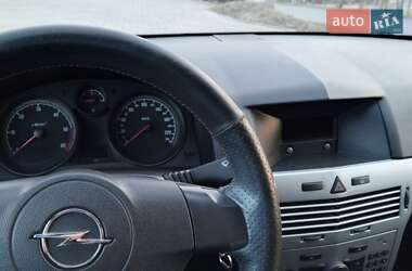 Універсал Opel Astra 2010 в 