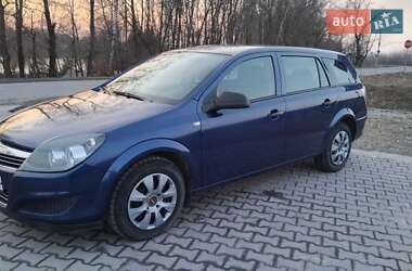 Універсал Opel Astra 2010 в 