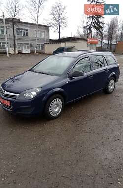 Универсал Opel Astra 2010 в Черновцах