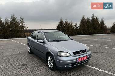 Хэтчбек Opel Astra 2004 в Бучаче