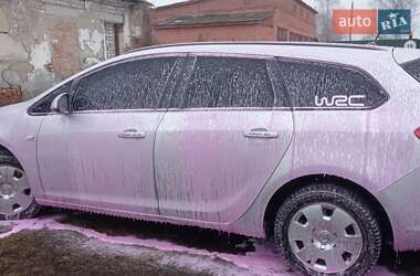 Універсал Opel Astra 2011 в 