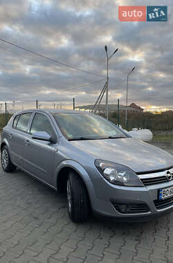 Хэтчбек Opel Astra 2006 в Луцке