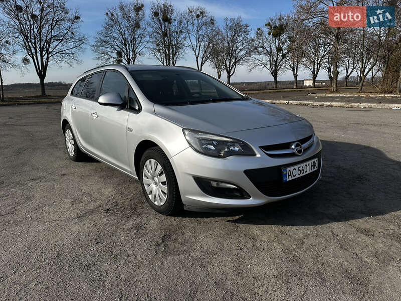 Универсал Opel Astra 2013 в 