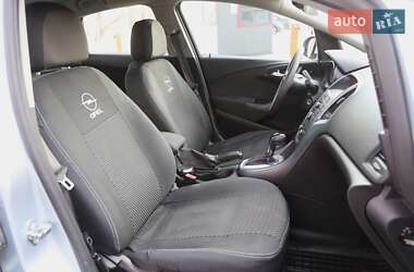 Седан Opel Astra 2017 в 