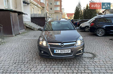 Універсал Opel Astra 2009 в Івано-Франківську