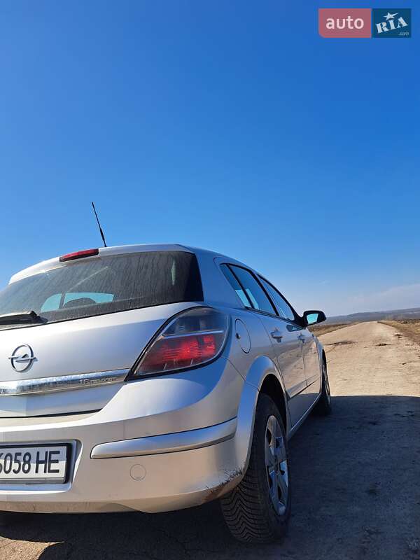 Хетчбек Opel Astra 2007 в Полтаві