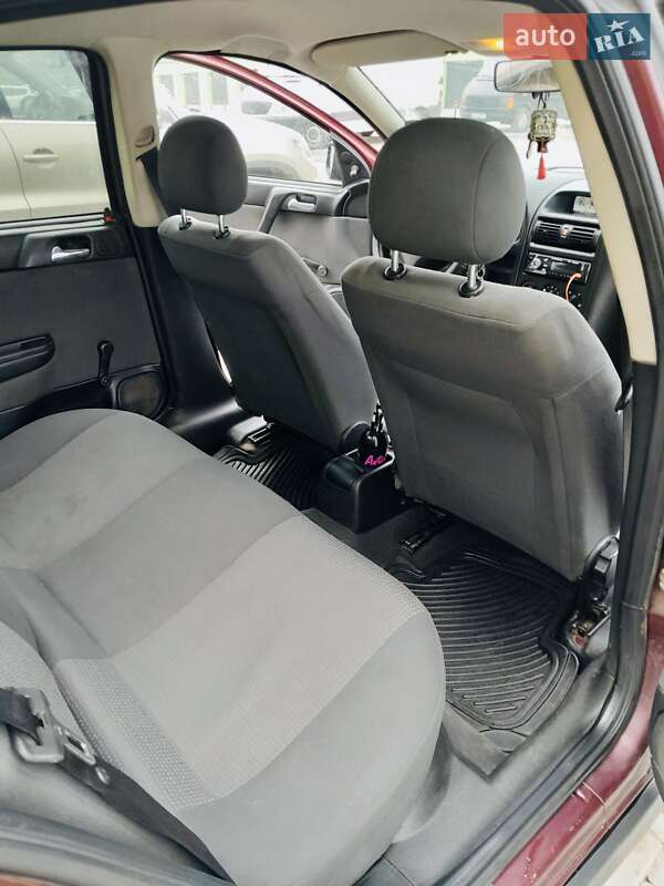 Седан Opel Astra 2007 в Каменец-Подольском