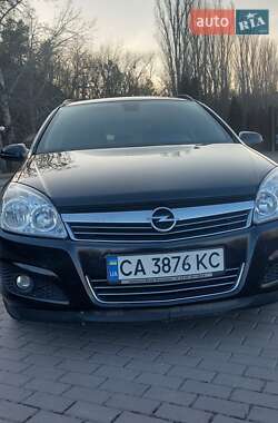 Универсал Opel Astra 2007 в 