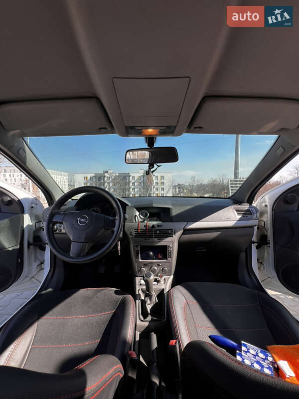 Хетчбек Opel Astra 2006 в Львові
