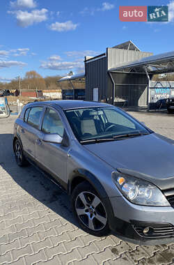 Хэтчбек Opel Astra 2006 в 