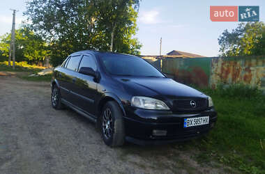 Седан Opel Astra 2006 в 