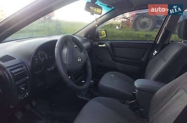 Седан Opel Astra 2006 в 