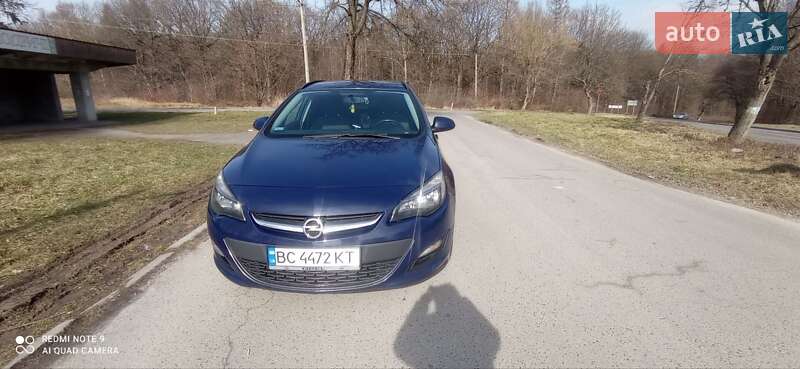 Универсал Opel Astra 2013 в Дрогобыче