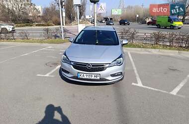 Универсал Opel Astra 2016 в Вышгороде