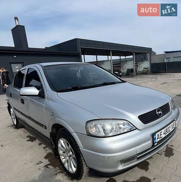 Седан Opel Astra 2003 в 