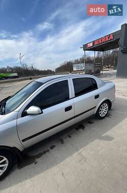 Седан Opel Astra 2003 в 