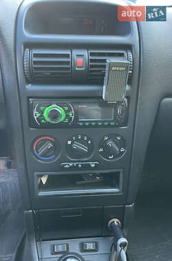 Седан Opel Astra 2006 в 