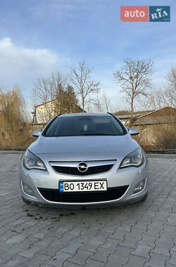 Универсал Opel Astra 2011 в Бережанах