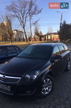 Універсал Opel Astra 2010 в Коломиї