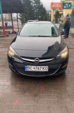 Універсал Opel Astra 2015 в Червонограді