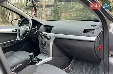 Универсал Opel Astra 2009 в Дрогобыче