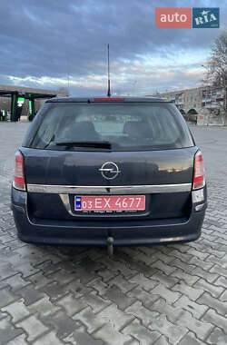 Універсал Opel Astra 2010 в Луцьку