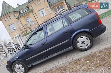 Універсал Opel Astra 2000 в Чернівцях