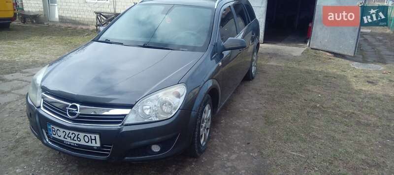 Универсал Opel Astra 2009 в Бориславе