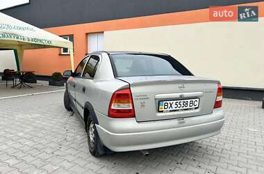 Седан Opel Astra 2006 в 