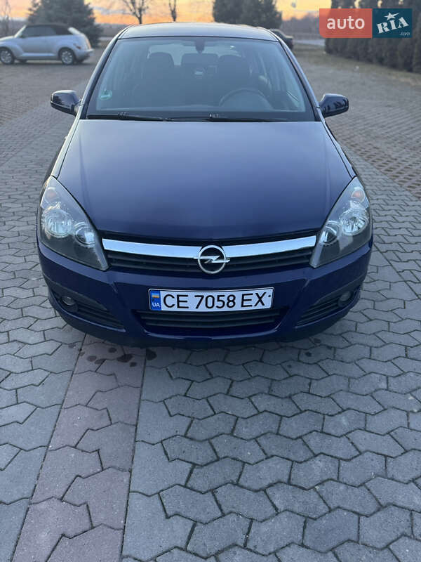 Хэтчбек Opel Astra 2005 в Черновцах