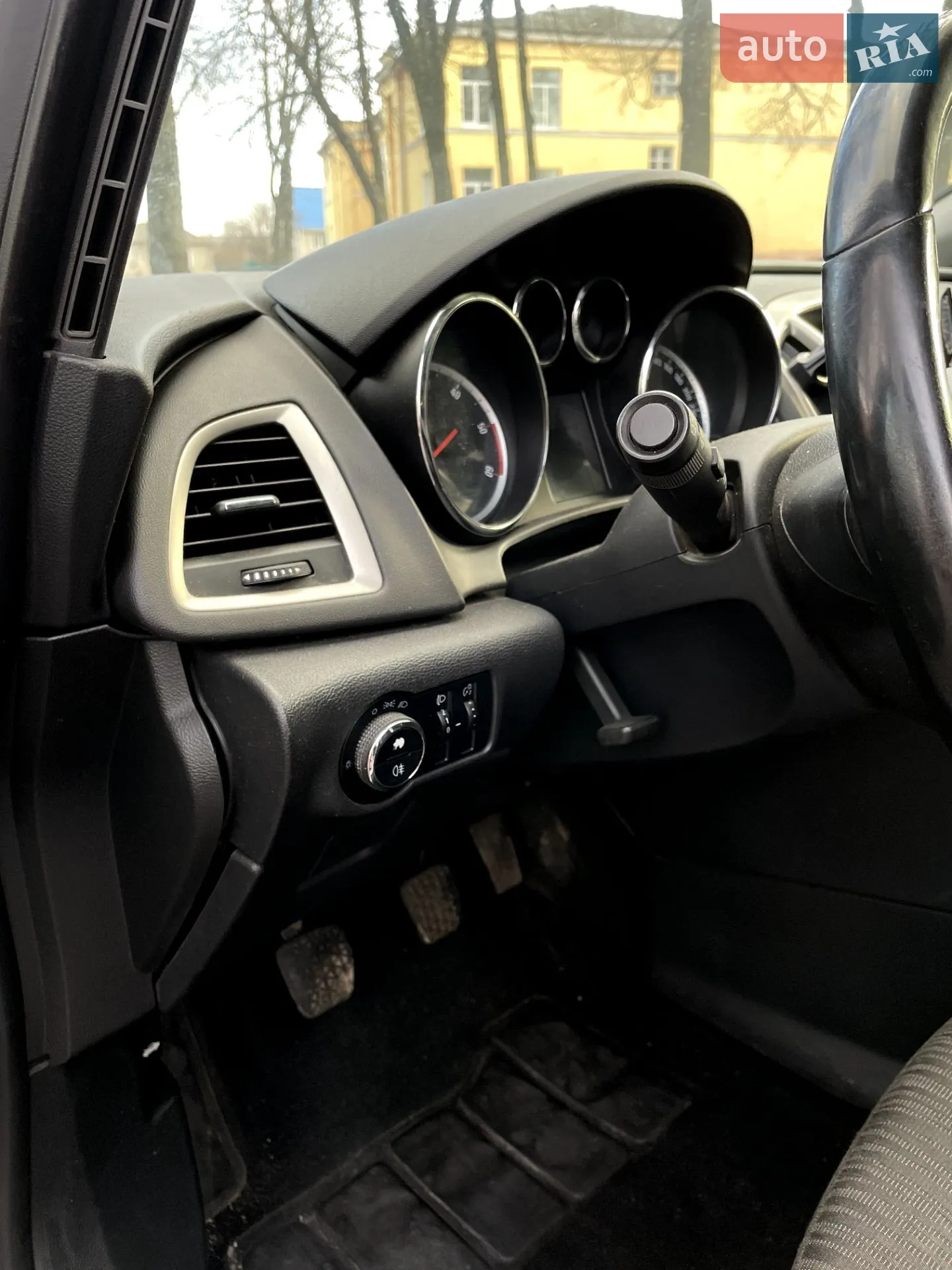 2011 Opel Astra - мініатюра 14