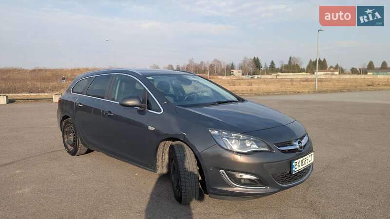 Opel Astra 2012