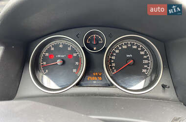 Универсал Opel Astra 2010 в 